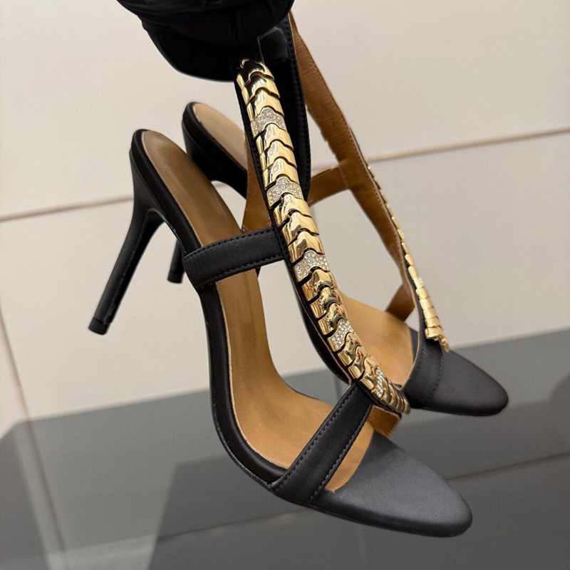 صنادل نسائية فاخرة مرصعة بالأح - مراجعة Summer Holiday Clothing Women وسعره
